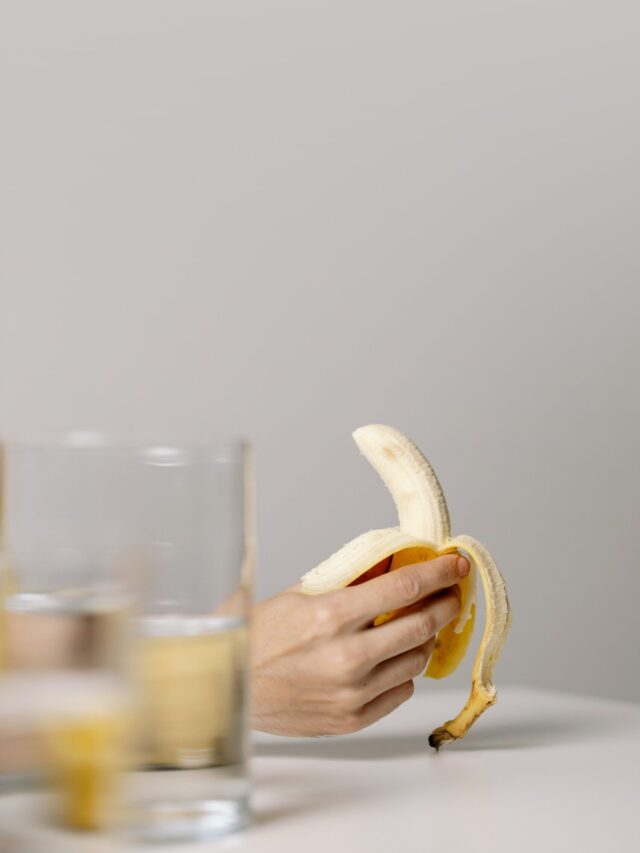 रोजाना केला खाने के अनेकों फायदे हैं